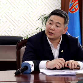 С.Эрдэнэбат: Авлига, хээл хахуультай тэмцэж төвлөрүүлсэн мөнгийг ард түмэнд бодит цалин хөлс, орлогод зарцуулах шаардлагатай