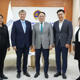 Алслагдсан орон нутагт интернэтийн хүртээмжийг сайжруулахад НҮБ-тай хамтарна