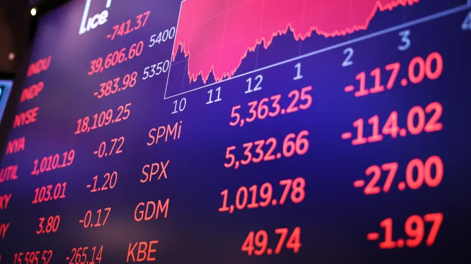 Трампын улмаас АНУ-ын S&P 500 нэг хоногийн дотор 2.4 их наяд ам.доллар алдлаа