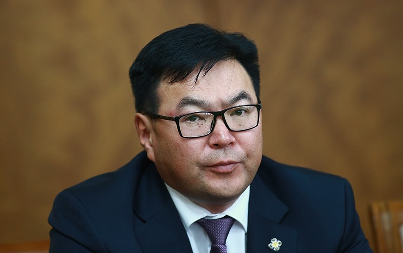 Хөлбөмбөгийн шигшээ багийн эмэгтэй тамирчид Ерөнхийлөгчийн сонгуулиа дахин зохион байгуулахыг шаардаж байна