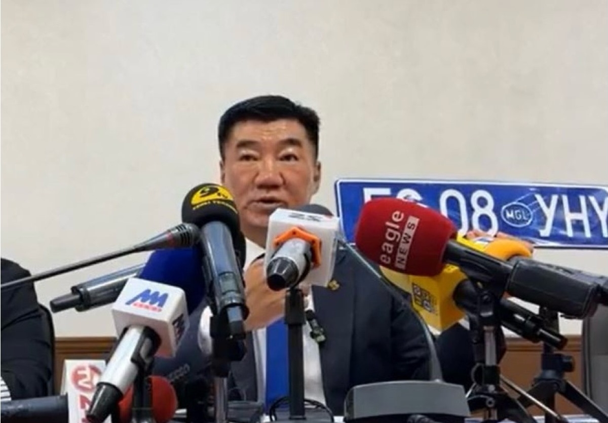 Цэнхэр дугаарыг солих ажил зогссон уу С.БЯМБАЦОГТ сайд аа!