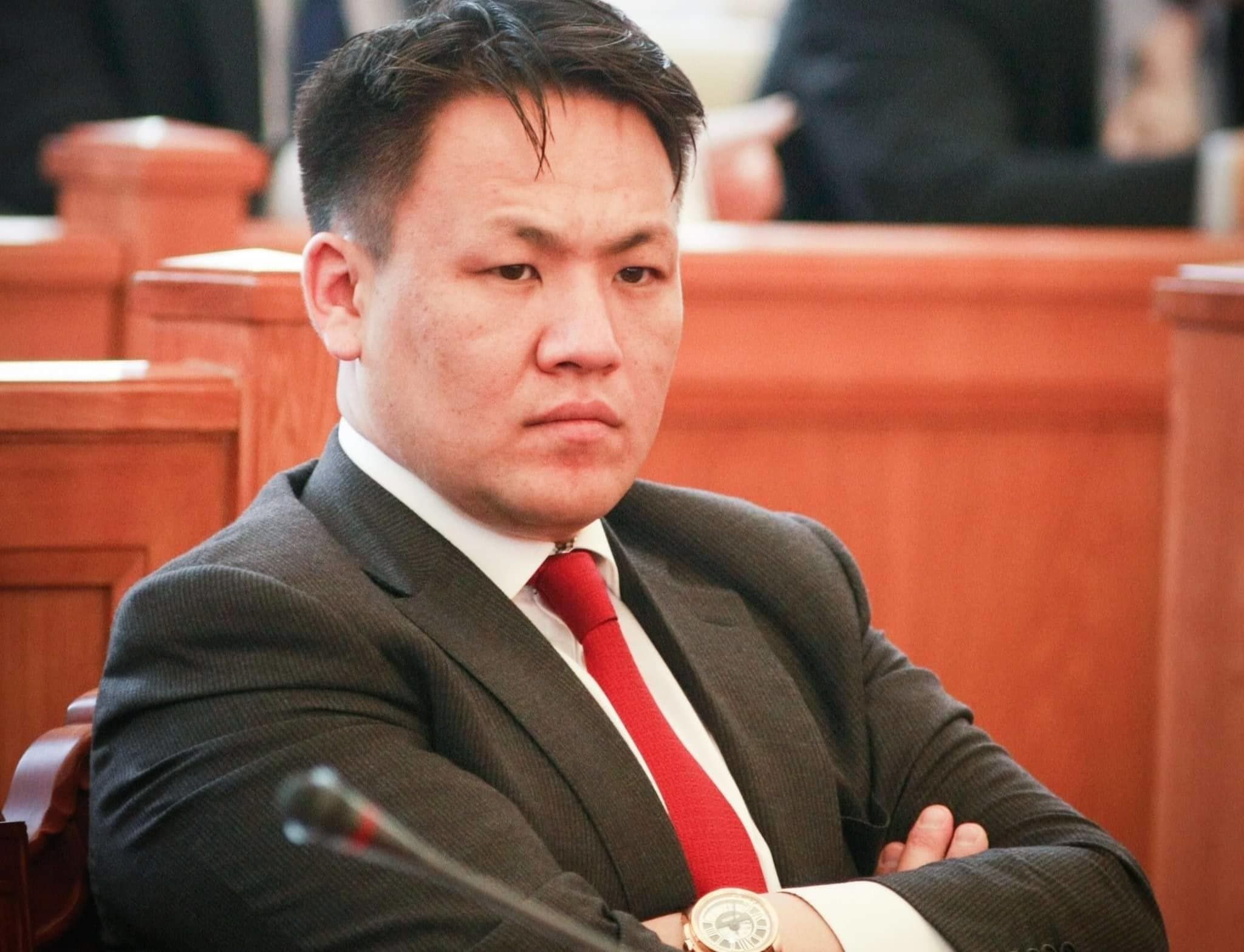 Засгийн газрын засаглал тогтжээ, халъя аа гэв. Тун зөв