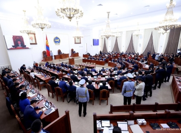 УИХ-ын чуулган 71 хувийн ирцтэй үргэлжилж байна